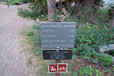 Distance sign at South String Lake Trailhead