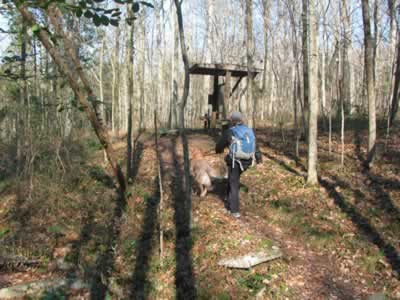 kiosk located where the Volunteer Trail leaves the Day Loop
