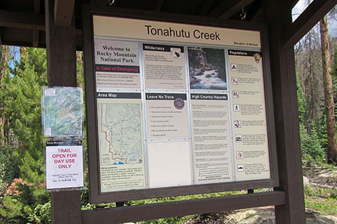 Tonahutu Creek Trailhead Kiosk 