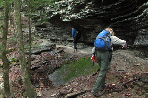 trail goes under outcrop